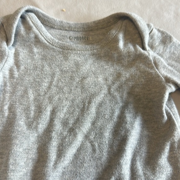 Gymboree - Heather Gray Baby Onesie and matching pants - Picture 2 of 5